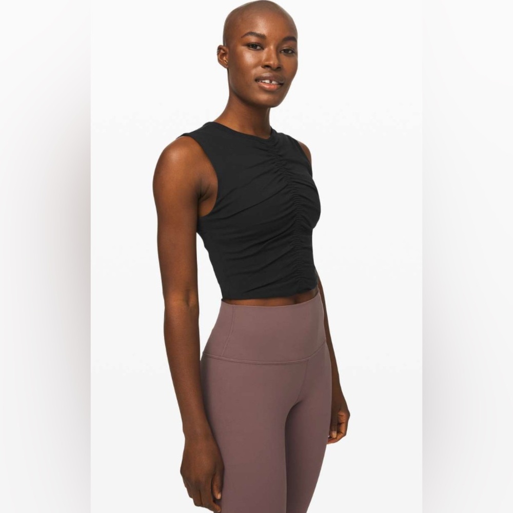EUC 🍋 Lululemon Find your Feeling Tank